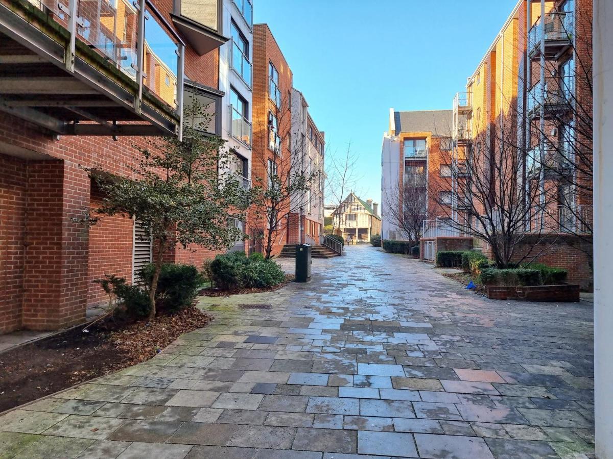 High Street - 2Bd Apt - King Beds - Parking - Wise Stays Southampton Exterior photo